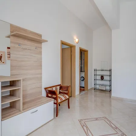 Sans Souci Apartment Split